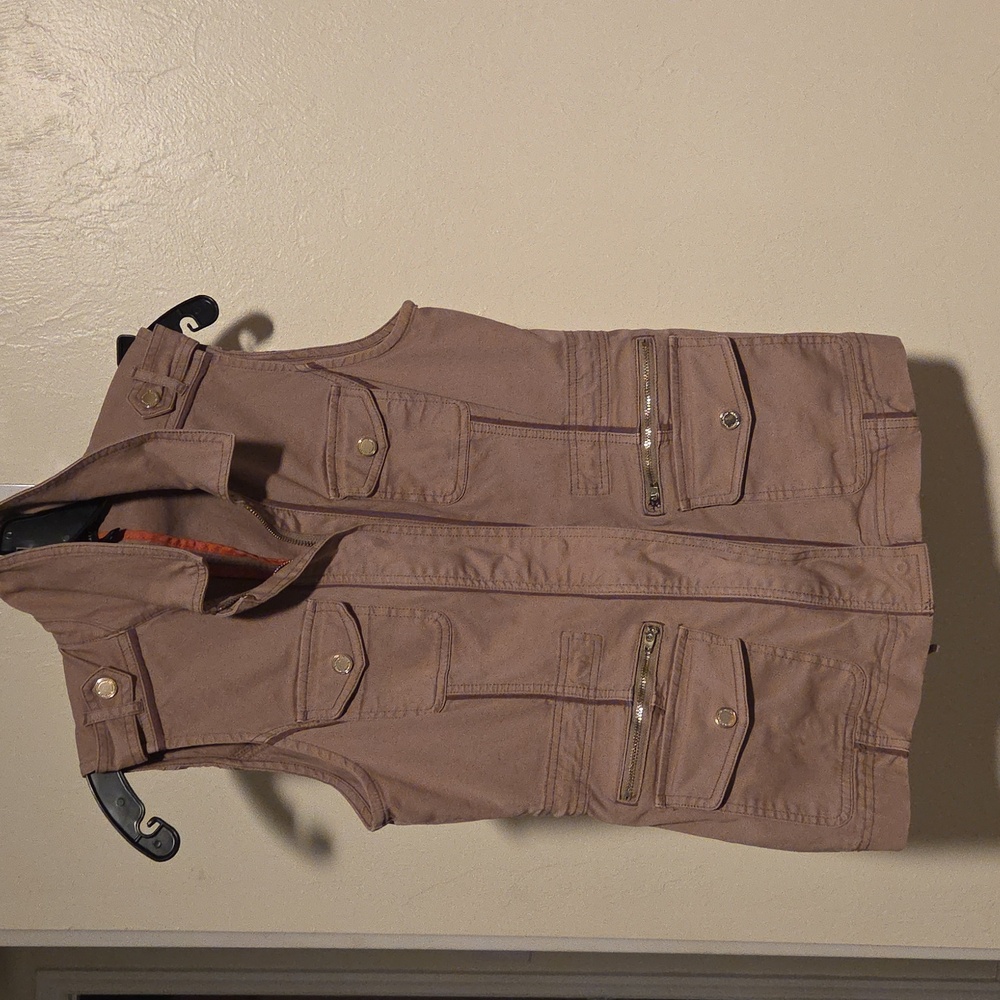 WHBM utility vest